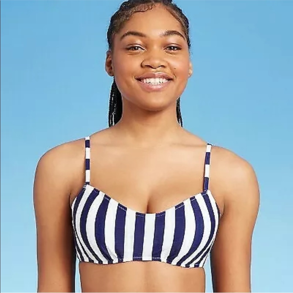 SHADE&SHORE 36DD navy white striped bikini top NWT